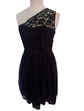 Tevolio Black Lace Scalloped One-Shoulder Side Zip Short Cocktail Dress Size 4